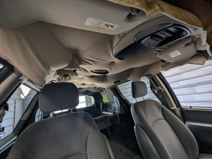 2006 chrysler town-&-country touring with 162857 miles for sale near elk-river, minnesota ede83318f02e4e74bdcdad99533ad8e0.jpg