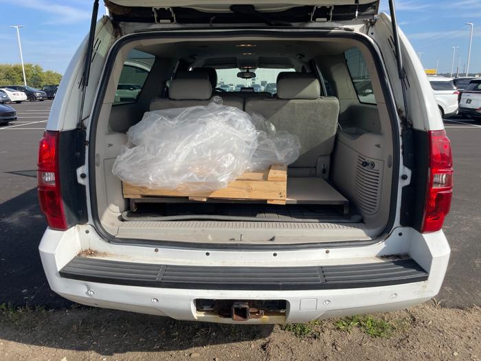 2009 chevrolet suburban lt1-1500-4wd with 242331 miles for sale near rochester, minnesota ee3239b62a9a42a0a143e09f5c1821ac.jpeg