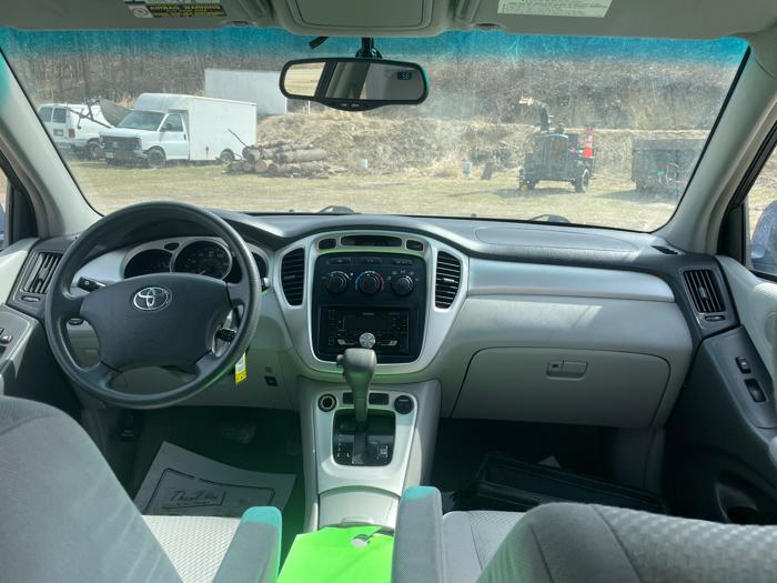 2004 toyota highlander v6-2wd with 250421 miles for sale near jordan, minnesota ee443dc62eb34d4c971ad26f367601ba.jpeg