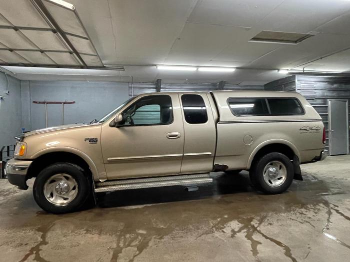 2000 ford f-150 xl with 170673 miles for sale near elk-river, minnesota ee816af630c14b7f84595217bfa1b747.jpg