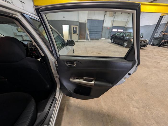 2010 subaru impreza 2.5i-5-door with 236225 miles for sale near elk-river, minnesota ee8b0e0b7fdd430bb017c0b196f4a91d.jpg