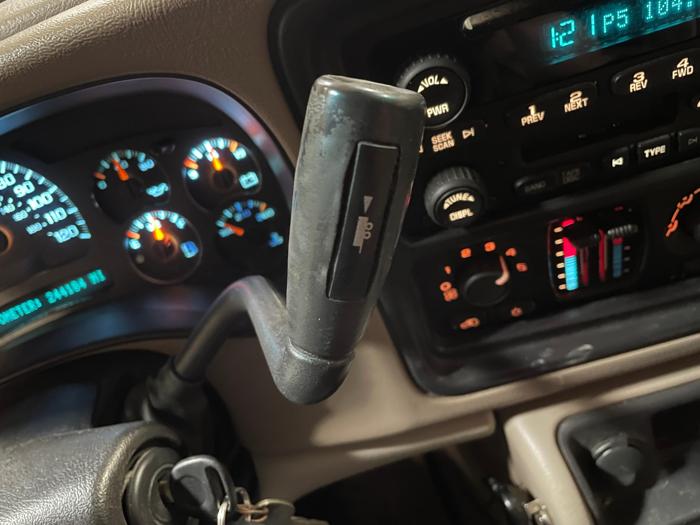 2005 chevrolet tahoe ls with 244104 miles for sale near elk-river, minnesota eea105e14a5148fa8f35004b494e882f.jpg