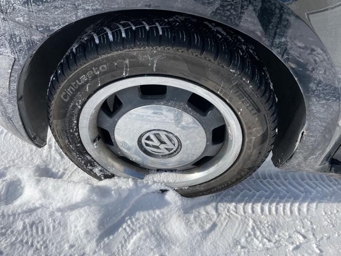 2012 volkswagen beetle - with 197949 miles for sale near elk-river, minnesota eeab8c267b7a489ebf2b3a10e3451f25.jpeg