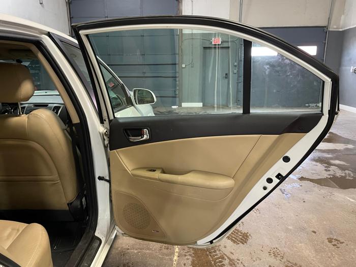 2009 hyundai sonata limited with 198144 miles for sale near elk-river, minnesota eeec3b2ea0dc4c30af9e671dbc401baa.jpg