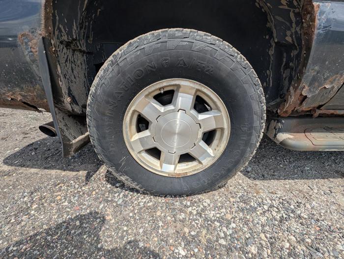 2005 gmc yukon-xl 1500-4wd with 171211 miles for sale near elk-river, minnesota ef2ae3f57ff24bdf93451d08bb2ce1f0.jpg