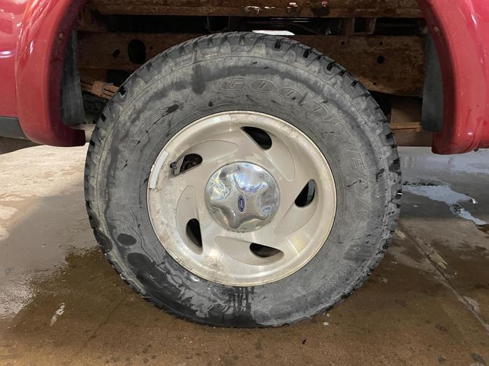 2001 ford f-150 xlt-supercrew-4wd with 200316 miles for sale near elk-river, minnesota ef63a8f76eef4743bde1b902b8ab44fb.jpg