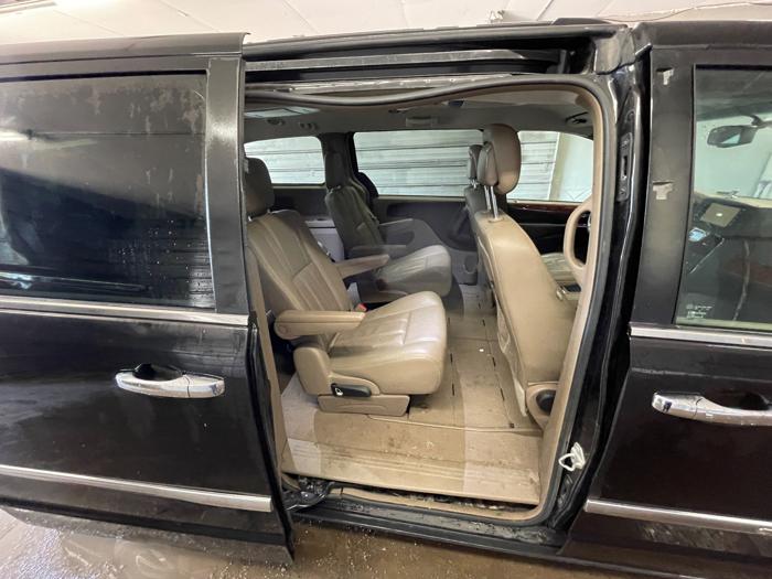 2016 chrysler town-&-country touring with 160048 miles for sale near elk-river, minnesota ef661c250cb8469f85278ddbf1094173.jpeg