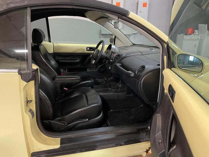 2006 Volkswagen New Beetle