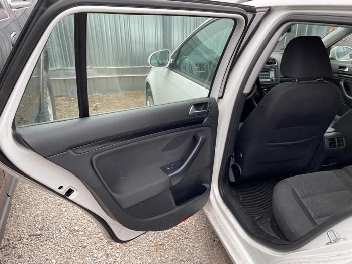 2010 volkswagen jetta-sportwagen s with 143859 miles for sale near elk-river, minnesota ef7d0541928f4661940c6ae13cb584b5.jpg
