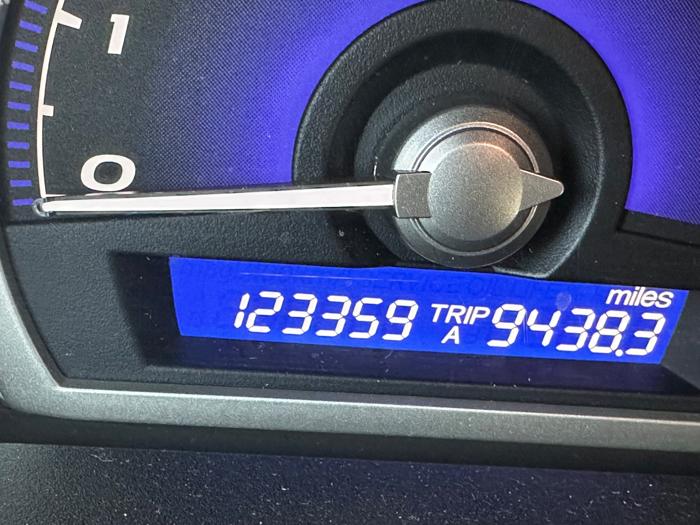 2009 honda civic lx-sedan-5-speed-at with 123359 miles for sale near elk-river, minnesota ef94bb95e0454728a0d911705a996196.jpeg