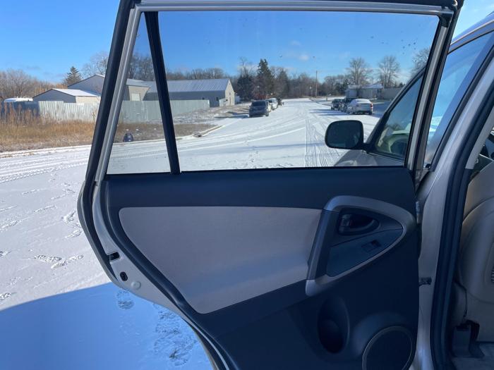 2007 toyota rav4 limited with 136467 miles for sale near elk-river, minnesota efb4b338c0b8498c9e0b799a908111c4.jpg