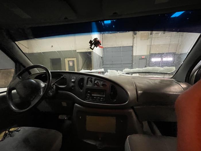 1998 ford econoline e250 with 206866 miles for sale near elk-river, minnesota efc48c6f27e842a0b62ad294b4f3fd0f.jpeg