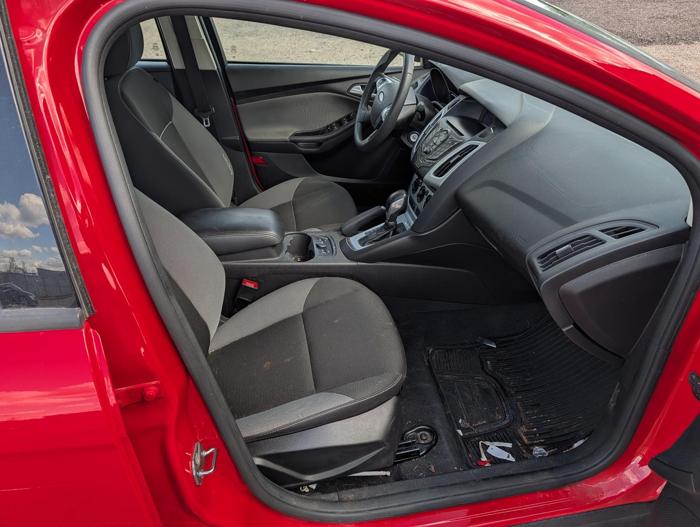 2014 ford focus se-sedan with 155198 miles for sale near elk-river, minnesota efda9fdaadd64d18b5483fbc188d575c.jpg