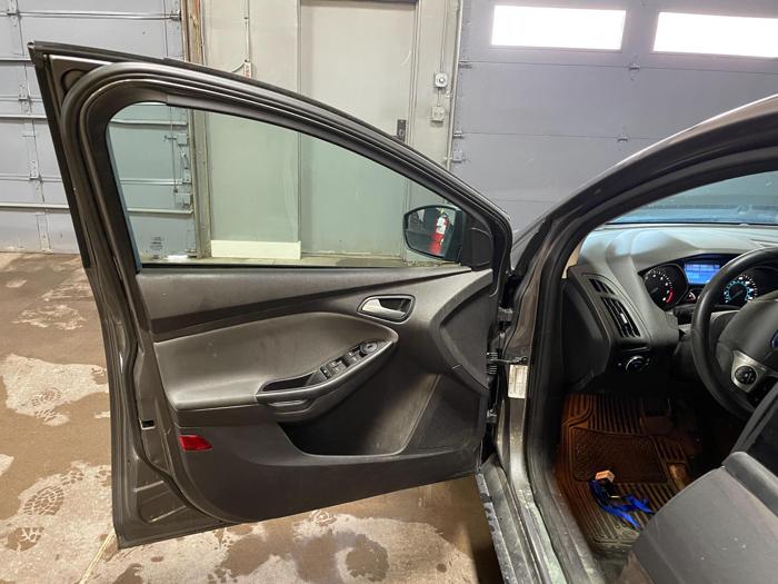 2014 ford focus se-sedan with 99529 miles for sale near elk-river, minnesota efdcb0d07cf6484281ccf3c49524ae88.jpg