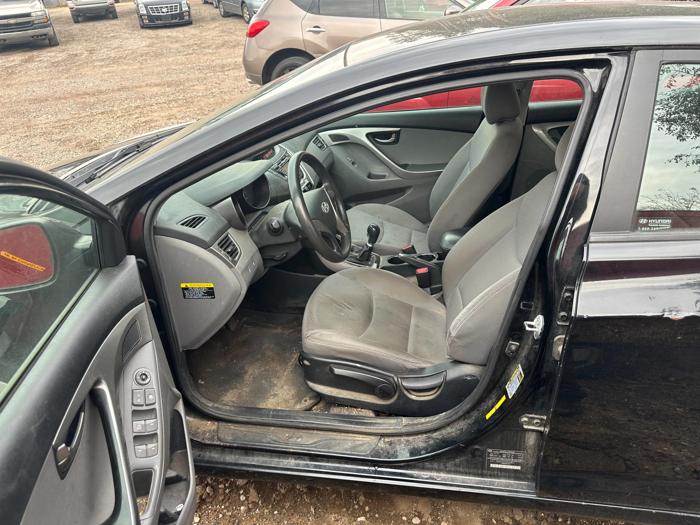 2013 hyundai elantra limited with 182716 miles for sale near elk-river, minnesota efe5cef537ea4f1f808226370a537a3a.jpg