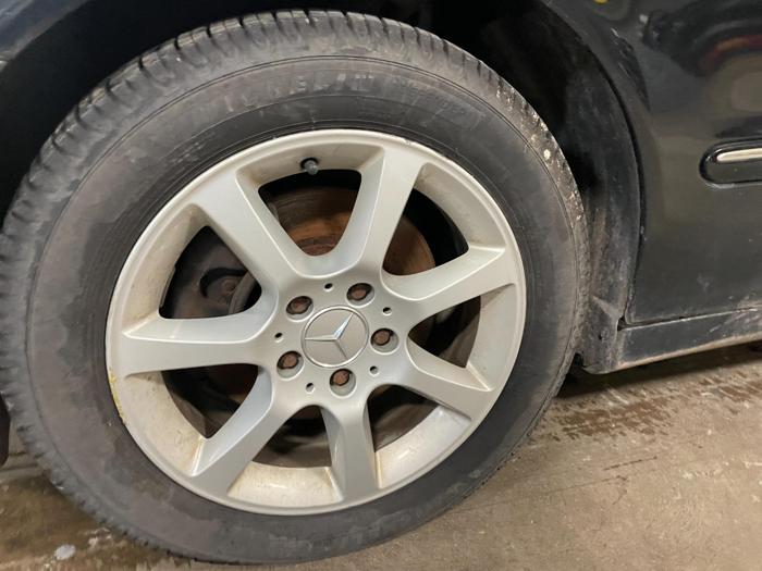 2005 mercedes-benz c-class 4-matic with 126438 miles for sale near elk-river, minnesota f0666cb30d544515ac3196215816d099.jpg