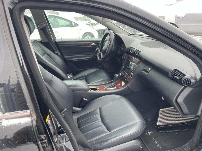 2007 mercedes-benz c-class 4-matic with 181447 miles for sale near elk-river, minnesota f0d345b58a0243ee92ef461bbe458227.jpg
