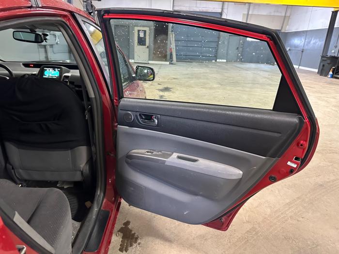 2006 toyota prius 4-door-liftback with 191056 miles for sale near elk-river, minnesota f0da6ea2027c4a9e90236638040edcdb.jpeg