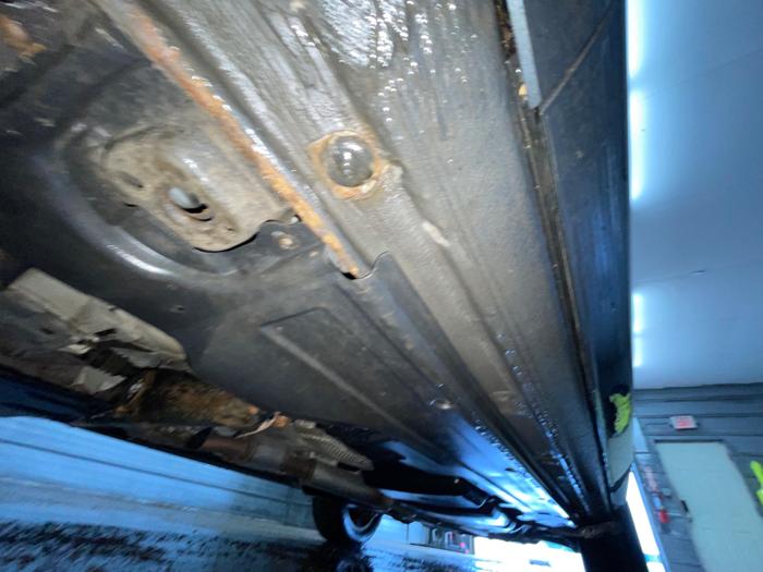 2012 volkswagen touareg vr6-lux with 229771 miles for sale near elk-river, minnesota f137dd0332b34f628eccf30463c07283.jpeg