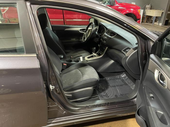 2015 nissan sentra sv with 122549 miles for sale near elk-river, minnesota f17da92b54a4456a85cd90efff151d12.jpg