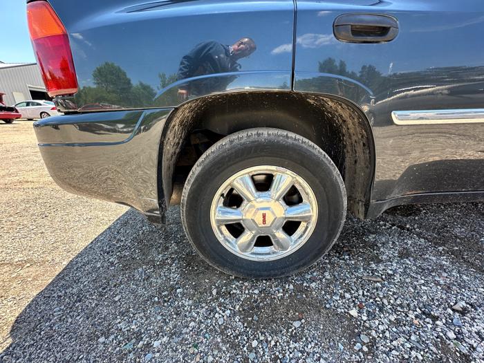 2006 gmc envoy sle-4wd for sale near elk-river, minnesota f196f019448b404c836eb16514d236b8.jpeg