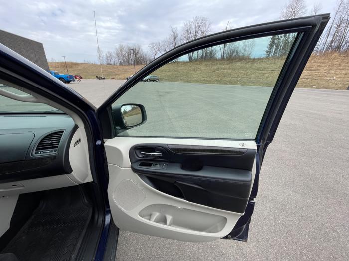 2013 dodge grand-caravan with 205875 miles for sale near cohasset, minnesota f1bedacf665340519d0cac10a4fe5d87.jpeg