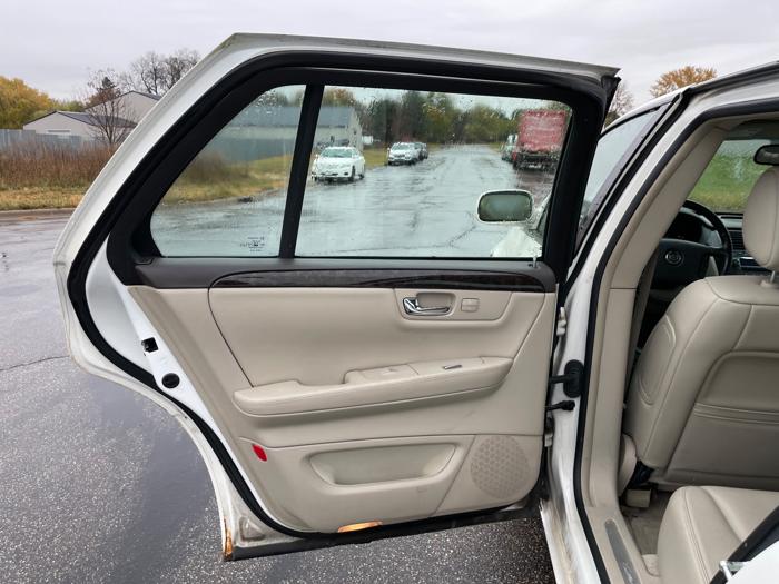 2008 cadillac dts luxury-iii with 119119 miles for sale near elk-river, minnesota f1ecc82586d1494b88c5cb9e14c042ee.jpeg