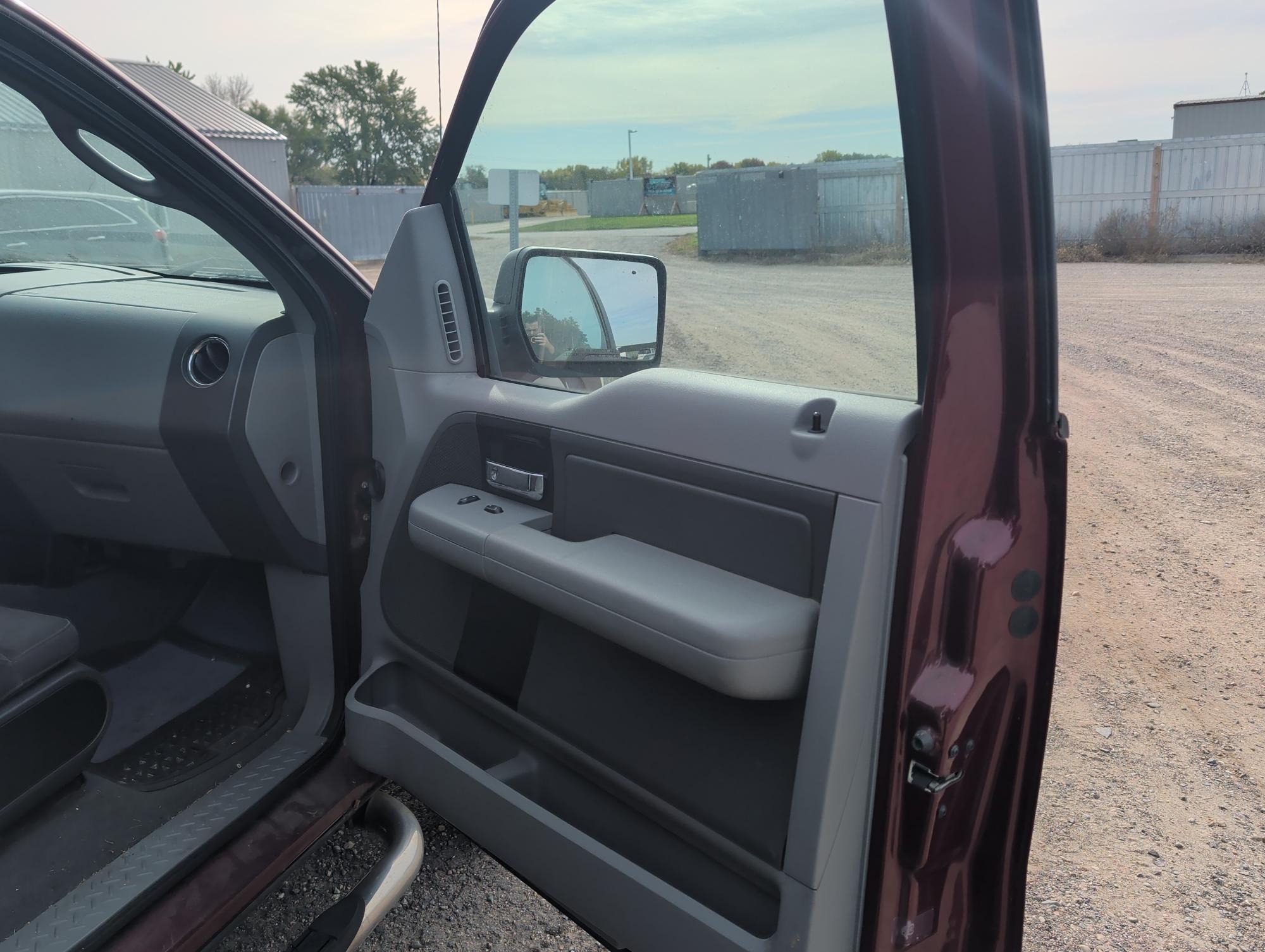 2006 ford f-150 fx4-supercab with 133328 miles for sale near Elk River, Minnesota f22f8683ca414b18871c26258db34f1b.jpg