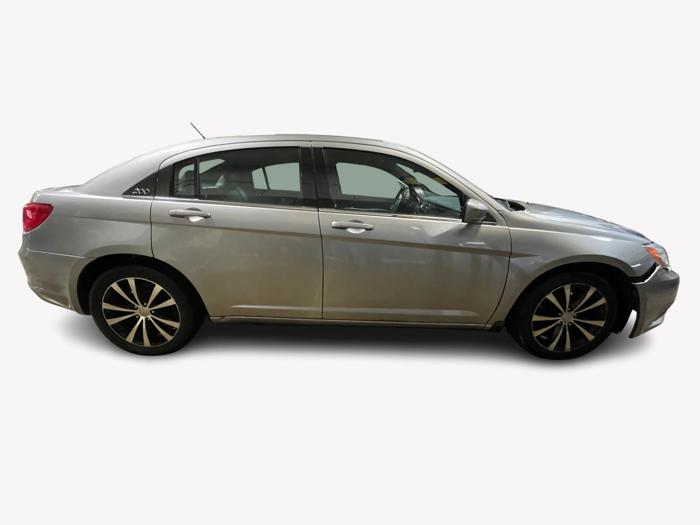 2013 chrysler 200 limited with 167553 miles for sale near elk-river, minnesota f242fa3c61794cb18927ff2602ba61f0.jpg