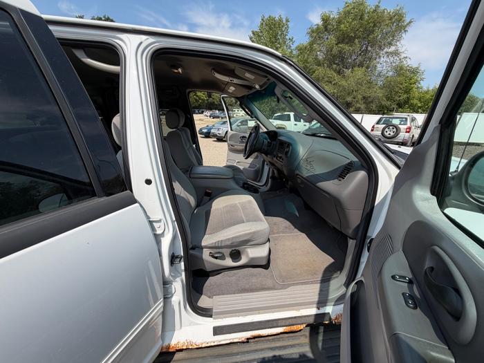 2002 ford f-150 xlt-supercrew-short-bed-4wd with 199398 miles for sale near elk-river, minnesota f2835a9cb8d549e986a36b566372806e.jpeg