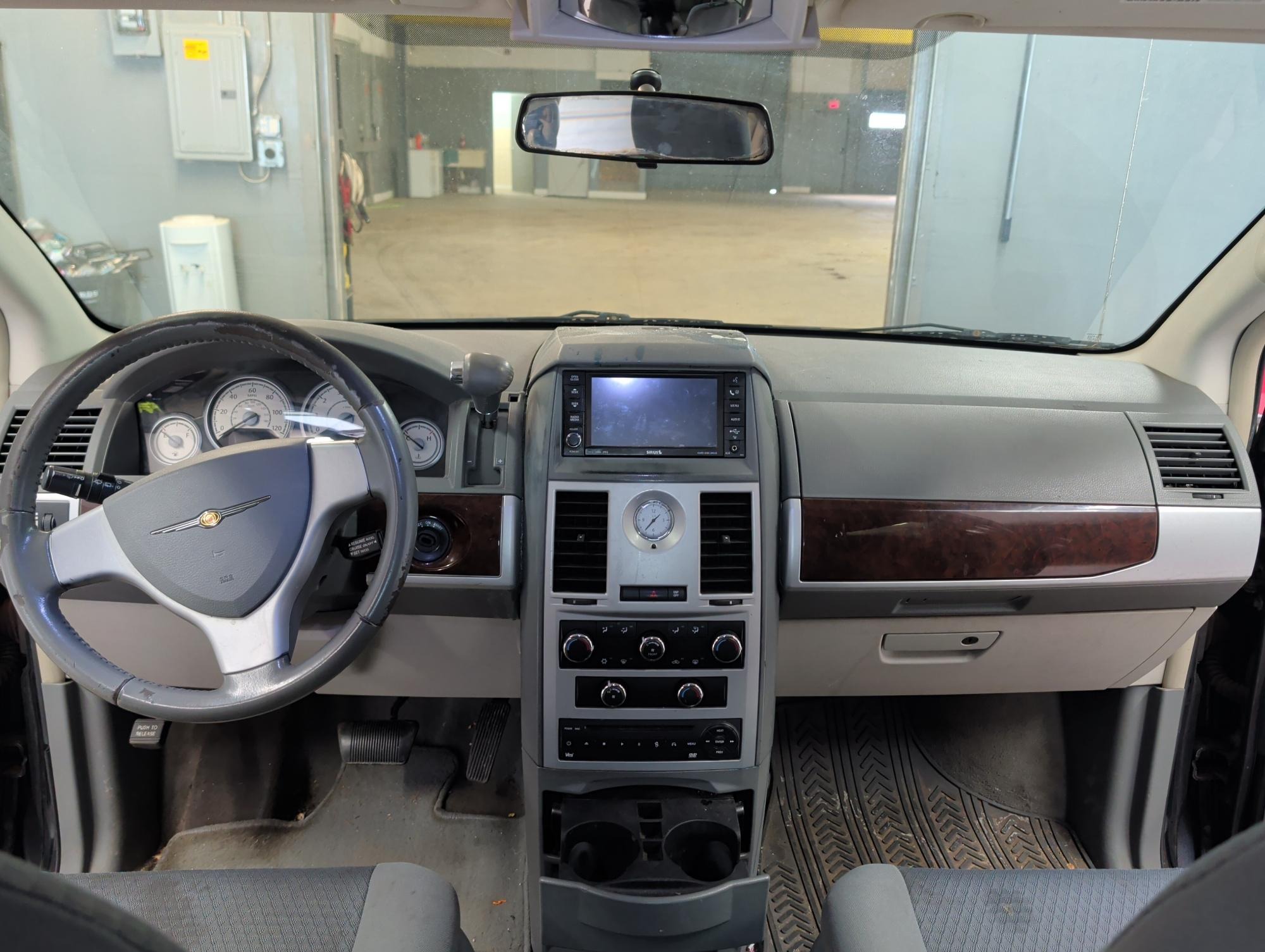 2009 chrysler town-&amp;-country with 195103 miles for sale near elk-river, minnesota f28f12c58427482cb17bb459939421bc.jpg