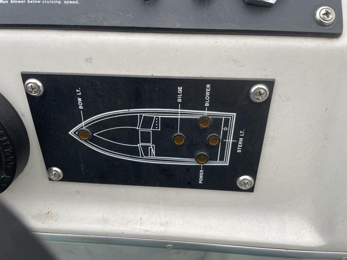 1988 deck-boat- granddecke for sale near elk-river, minnesota f29b434ceae04179a900f4813c0f1cfd.jpg