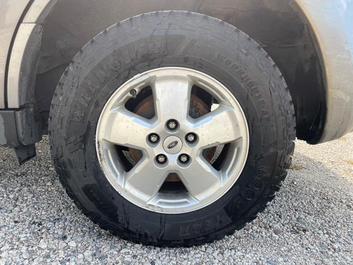 2011 ford escape xlt-4wd with 184816 miles for sale near elk-river, minnesota f2f51e86fb8e465c91e83badb9d94ed7.jpeg