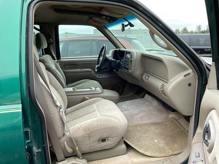 1999 chevrolet tahoe 4-door-4wd with 193393 miles for sale near elk-river, minnesota f330b87836994170a03b746abbb73ee7.jpeg
