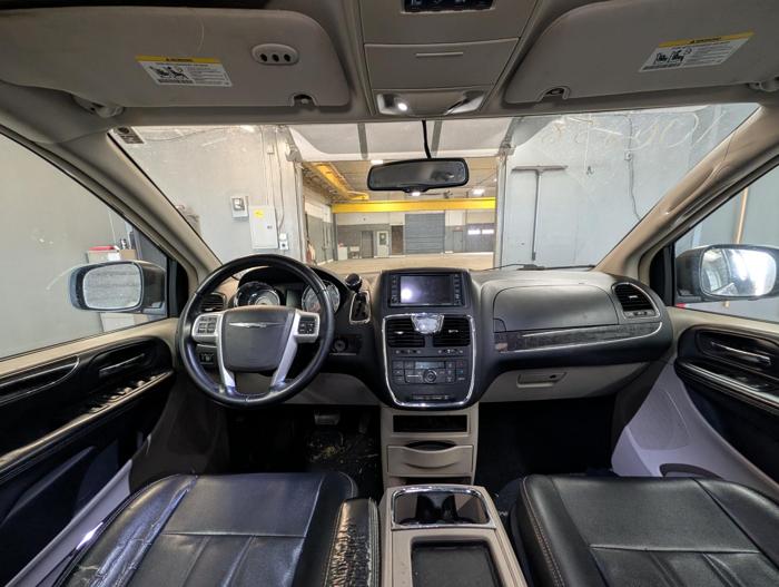 2015 chrysler town-&-country touring with 221411 miles for sale near elk-river, minnesota f33db409cc3441ce85d6355041aaeadb.jpg