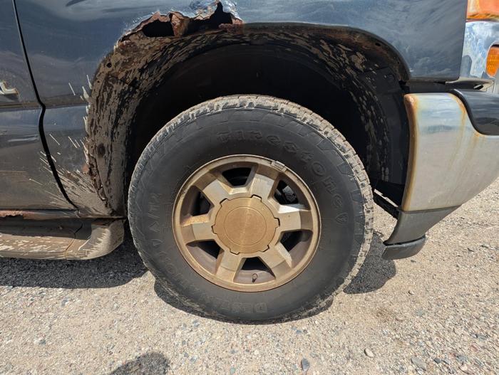 2005 gmc yukon-xl 1500-4wd with 171211 miles for sale near elk-river, minnesota f3630269ce6541eb900a4dd1a20f535f.jpg