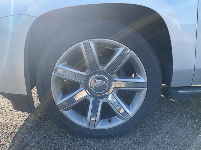 2015 cadillac escalade premium-4wd with 176275 miles for sale near hastings, minnesota f3b7dba3a9794a05808a9d36602c6b0e.jpeg