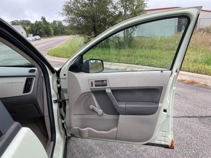 2010 ford focus s-sedan with 165383 miles for sale near elk-river, minnesota f3f45fcddc4f48bd9c703ccf160528e7.jpeg