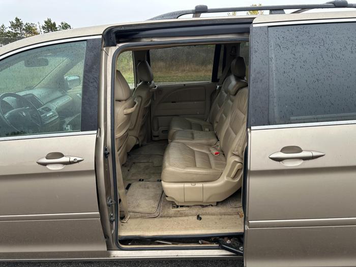 2006 honda odyssey ex-l with 205462 miles for sale near elk-river, minnesota f3fcd24cc98f41e1b1401ddae55009cd.jpg