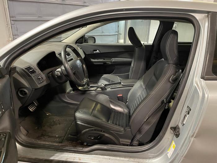 2011 volvo c30 with 134892 miles for sale near elk-river, minnesota f4049c57aa4e4f03ab7e61635ada2a10.jpg