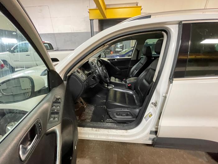 2009 volkswagen tiguan se with 243196 miles for sale near elk-river, minnesota f40f2ebc407540448130d94acfcc0362.jpeg