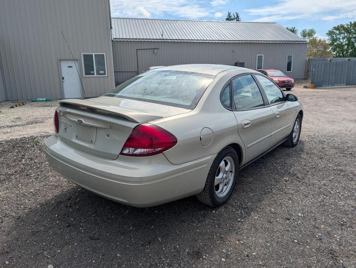 2005 ford taurus se with 78590 miles for sale near elk-river, minnesota f42b9833b3af42f7a86eb44625547ad7.jpg