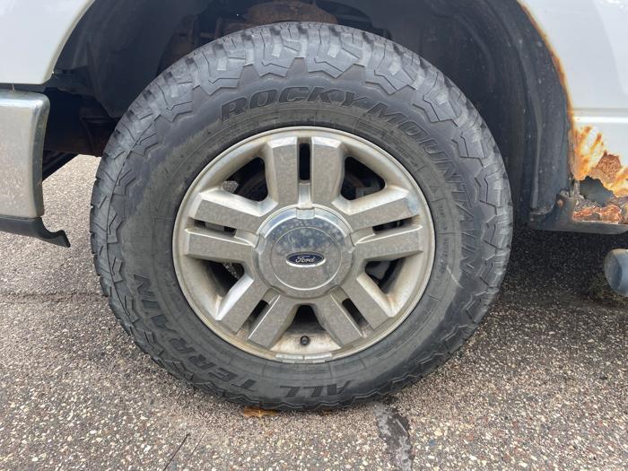 2008 ford f-150 xlt-supercrew-short-box-4wd with 136261 miles for sale near fridley, minnesota f43d65f9e10b4afcb00e807ea7bf43cf.jpeg