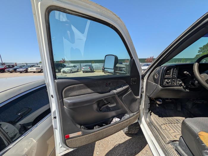 2003 chevrolet silverado-2500hd ext.-cab-short-bed-4wd with 265768 miles for sale near elk-river, minnesota f4506a0444d14728ae51d7a37c7f7cb8.jpg