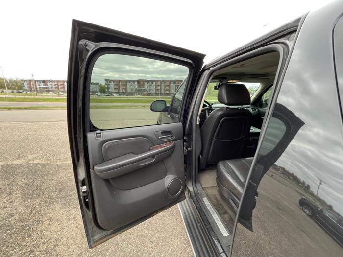 2007 gmc yukon-denali xl-awd with 192265 miles for sale near elk-river, minnesota f46b55e010134d3c96cf55d220d98551.jpeg