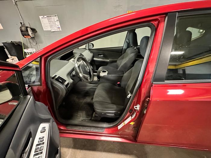 2014 toyota prius-v three with 126823 miles for sale near elk-river, minnesota f4a7dedf5f02499f8c81fc986d6ca3f0.jpeg