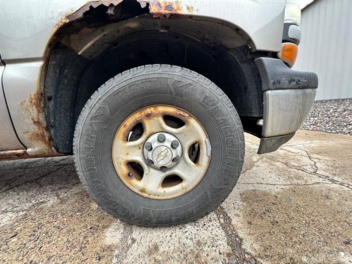 2002 chevrolet silverado-1500 short-bed-4wd with 283000 miles for sale near elk-river, minnesota f4f425a5e2b84f62b059c32c85dad4aa.jpeg