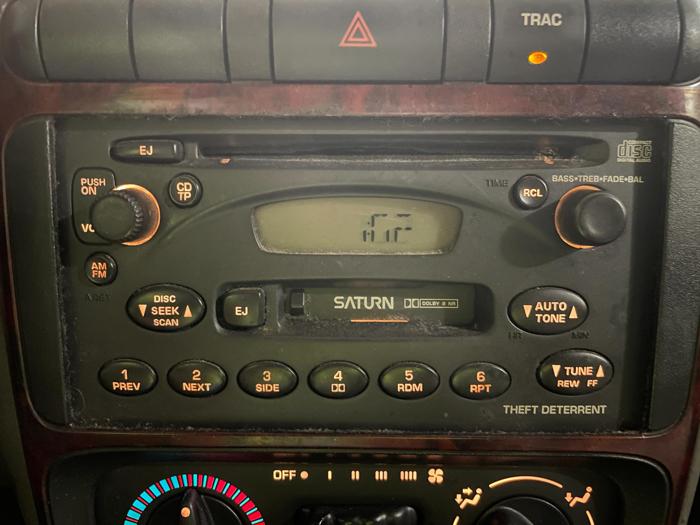 2002 Saturn LW
