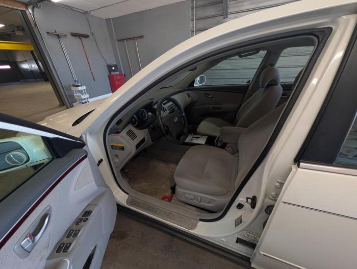 2007 hyundai azera limited with 58071 miles for sale near elk-river, minnesota f532e508c3f44333adc873049fda7072.jpg