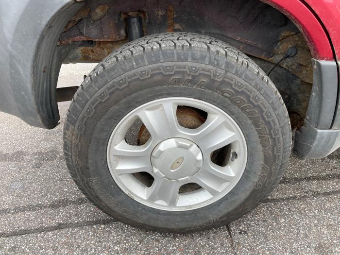 2004 ford escape with 115692 miles for sale near elk-river, minnesota f576d357a5ff43b4b95f796d15e9037c.jpeg